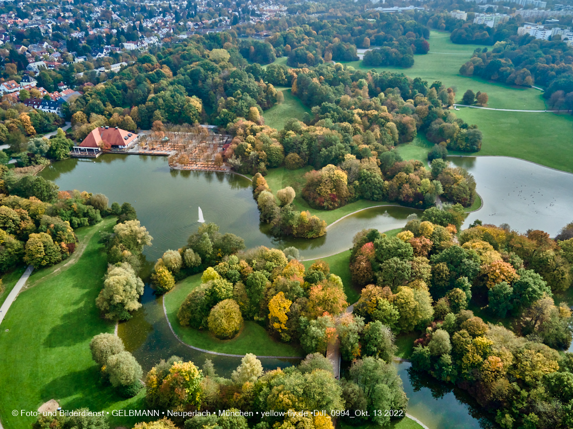 13.10.2022 - Der Ostpark mit See und Biergarten in Neuperlach 13.10.2022 - Der Ostpark mit See und Biergarten in Neuperlach